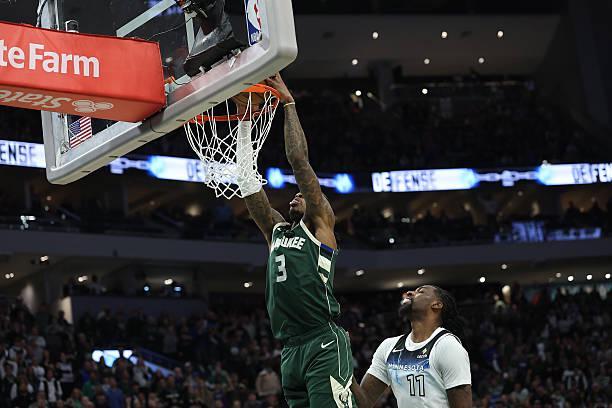  德布劳内赛事官方发布战术调整新规，雄鹿争议不断！